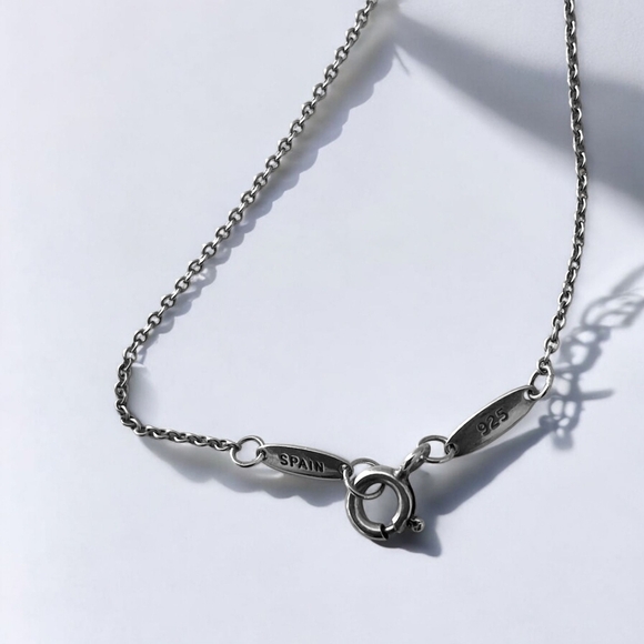 Tiffany & Co. Elsa Peretti® Small Bean® Pendant Necklace - Picture 6 of 12